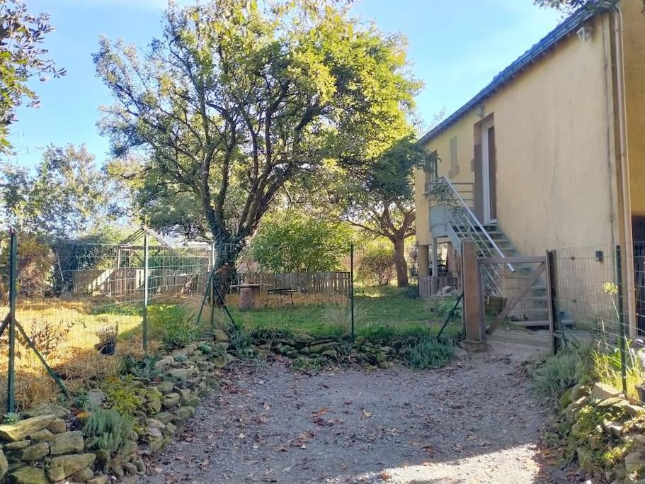 Gite A La Ferme Questembert Exterior photo